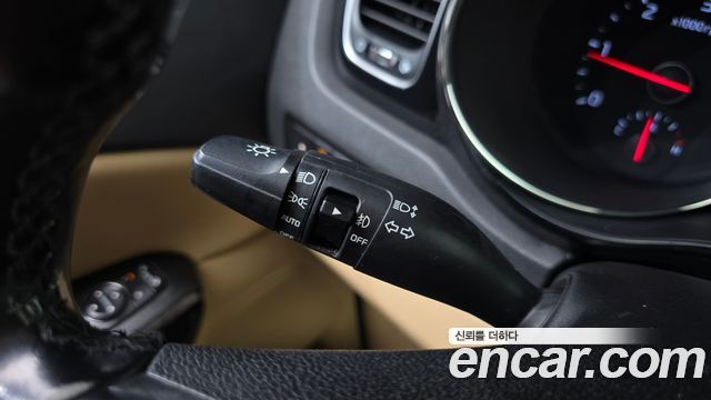 Kia Canival 2020 — photo 33