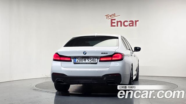 BMW 5-Series 2023 — photo 4
