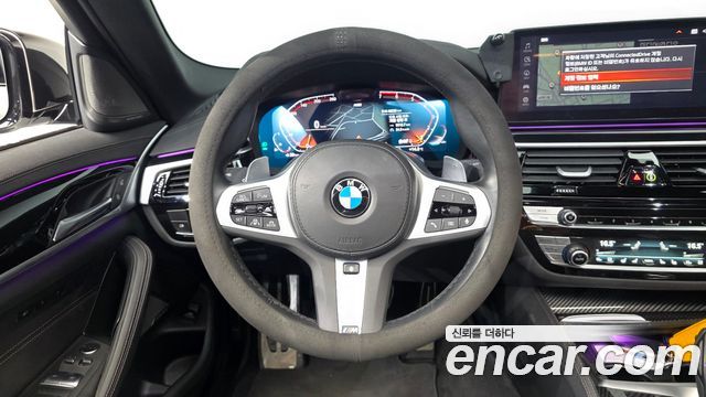 BMW 5-Series 2023 — photo 19