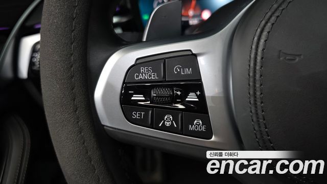 BMW 5-Series 2023 — photo 22