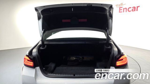 BMW 5-Series 2023 — photo 25