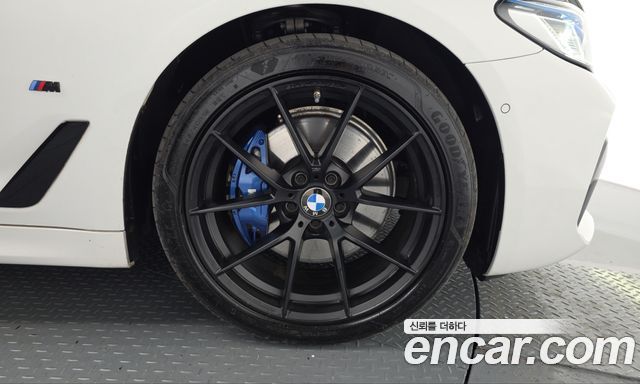 BMW 5-Series 2023 — photo 7