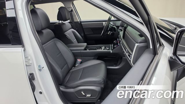 Hyundai Santafe 2025 — photo 17