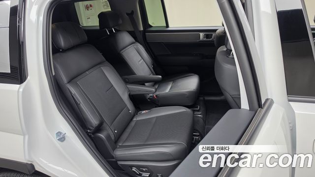 Hyundai Santafe 2025 — photo 18