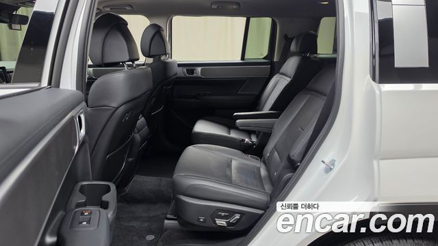 Hyundai Santafe 2025 — photo 16