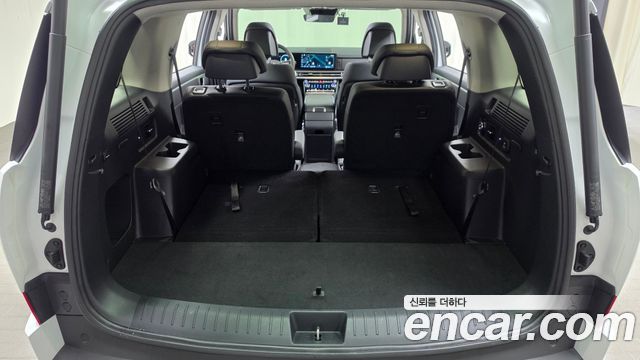 Hyundai Santafe 2025 — photo 32