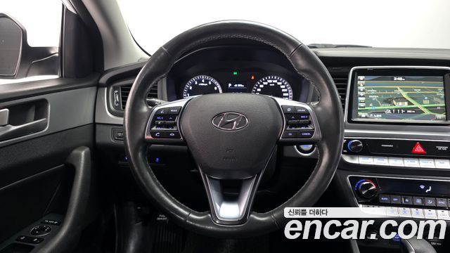 Hyundai Sonata 2018 — photo 13