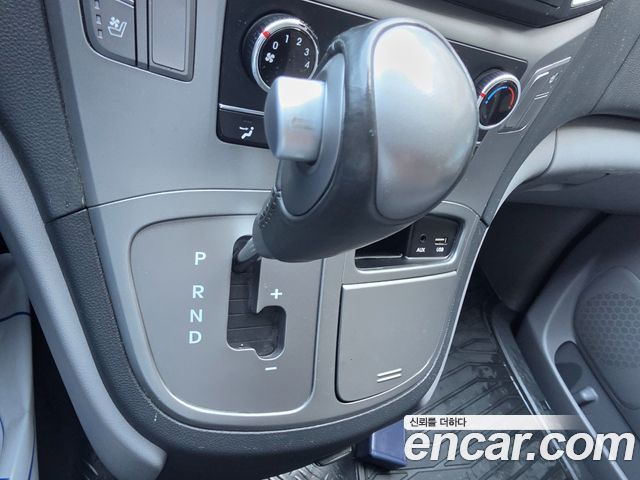 Hyundai Starex 2019 — photo 13