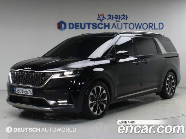 Kia Canival 2023 — photo 1