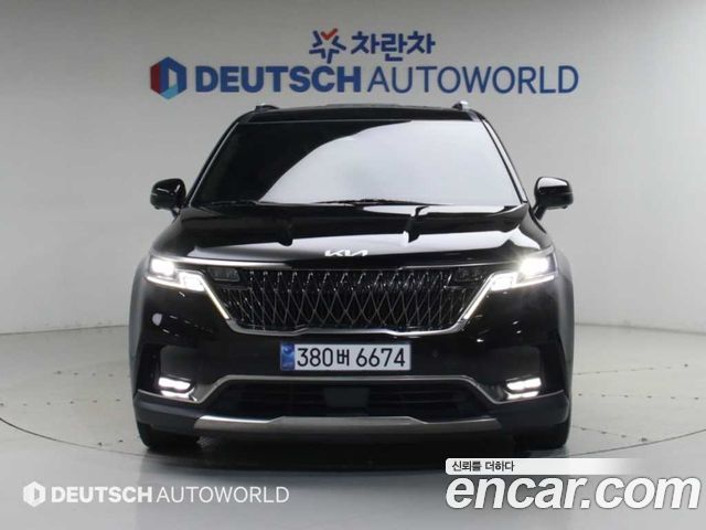 Kia Canival 2023 — photo 3