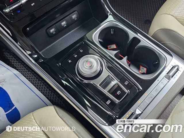 Kia Canival 2023 — photo 9