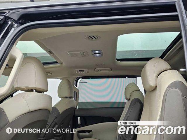 Kia Canival 2023 — photo 18