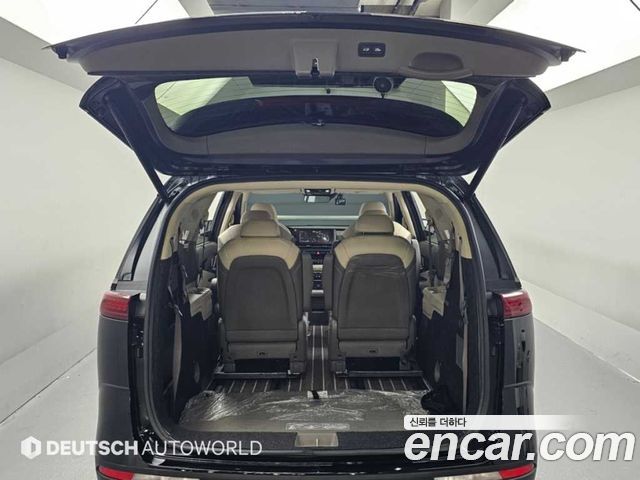 Kia Canival 2023 — photo 19