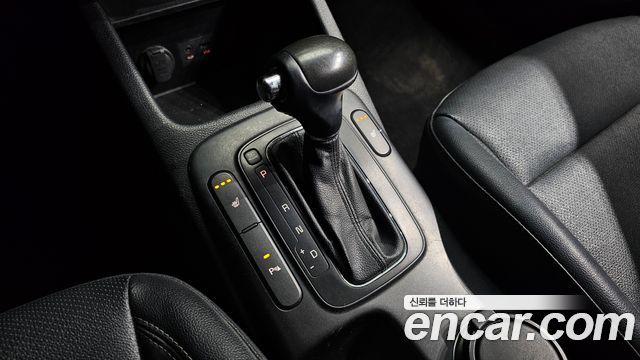 Kia K3 2015 — photo 9