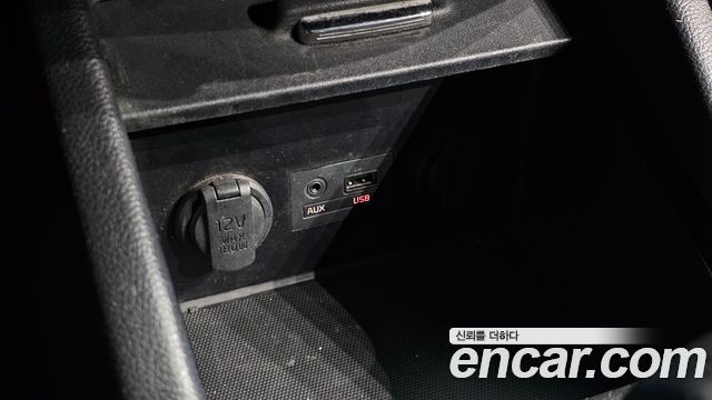 Kia K3 2015 — photo 19