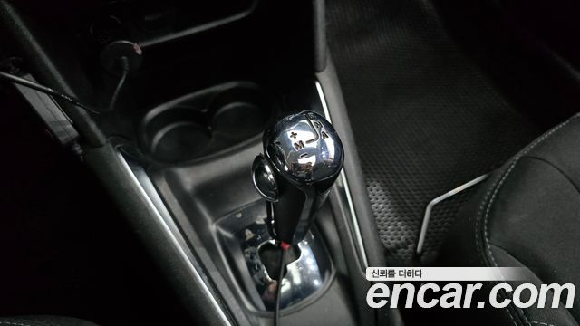 Peugeot 208 2016 — photo 9