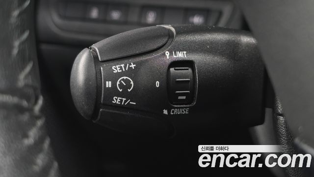Peugeot 208 2016 — photo 18