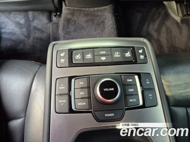 Hyundai Genesis 2016 — photo 10