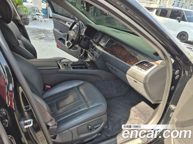 Hyundai Genesis 2016 — photo 19