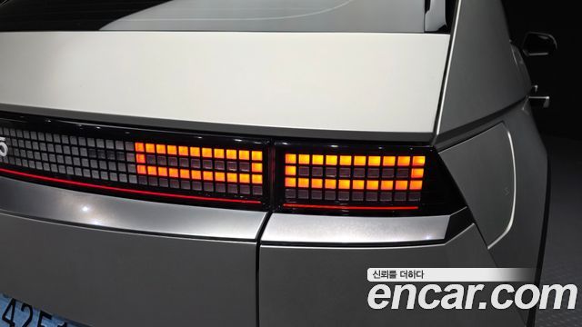 Hyundai Ioniq5 2022 — photo 9