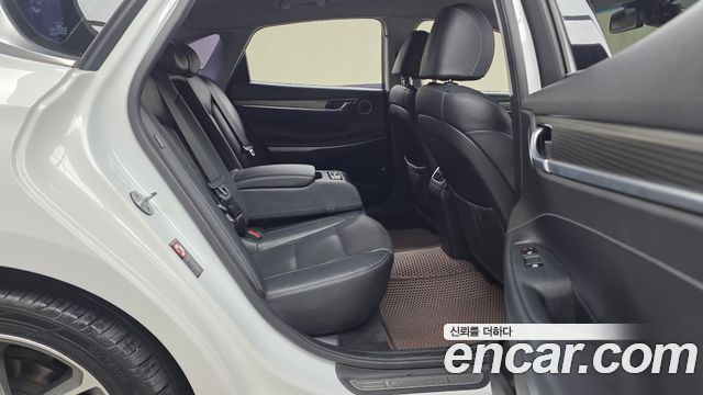 Hyundai Grandeur 2018 — photo 17