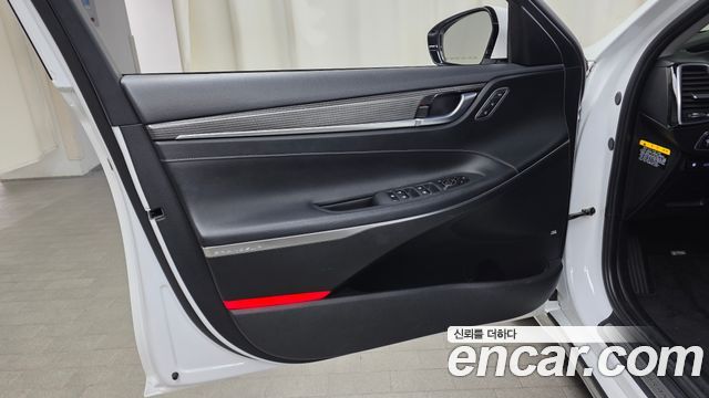 Hyundai Grandeur 2018 — photo 14