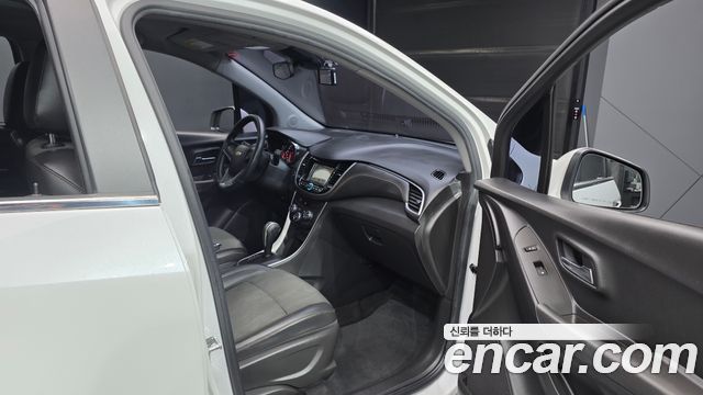 Chevrolet Korea Trax 2017 — photo 11