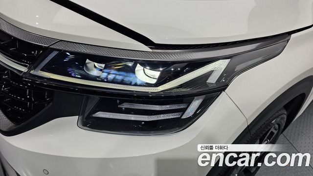 Kia Seltos 2023 — photo 8
