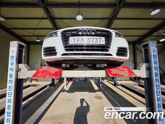 Audi A7 2012 — photo 1
