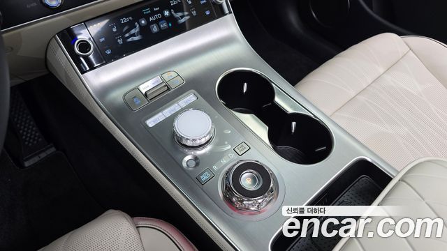Genesis GV70 2025 — photo 12