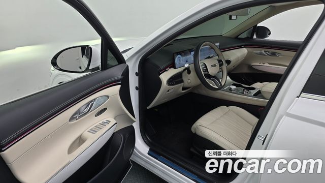 Genesis GV70 2025 — photo 13