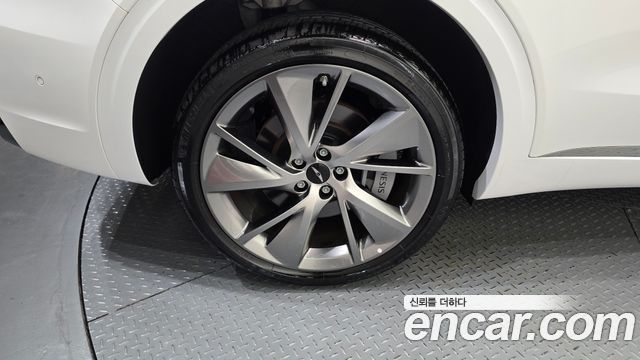 Genesis GV70 2025 — photo 30