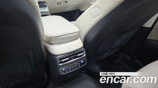 Genesis GV70 2025 — photo 32