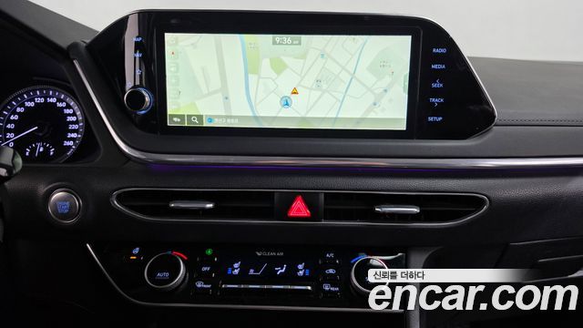 Hyundai Sonata 2022 — photo 19