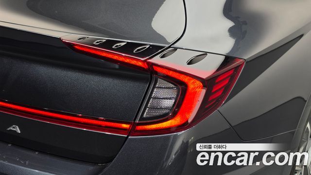 Hyundai Sonata 2022 — photo 9
