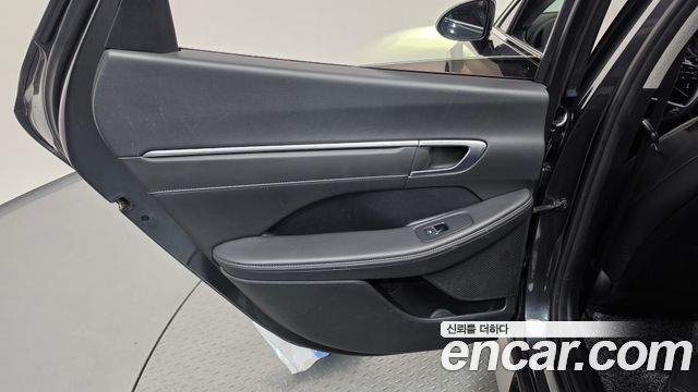 Hyundai Sonata 2022 — photo 15