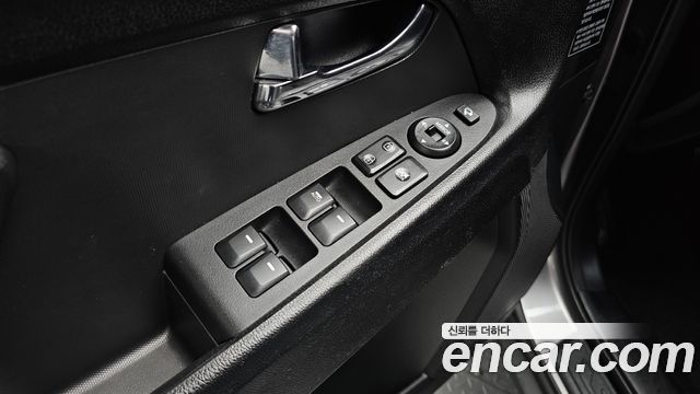Kia Sportage 2011 — photo 19