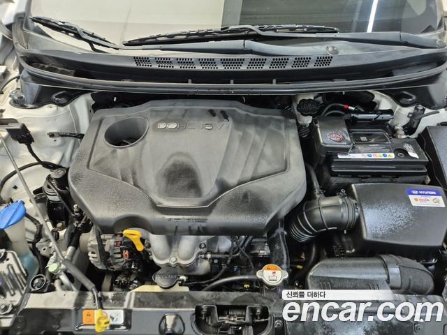 Hyundai AVANTE 2014 — photo 6