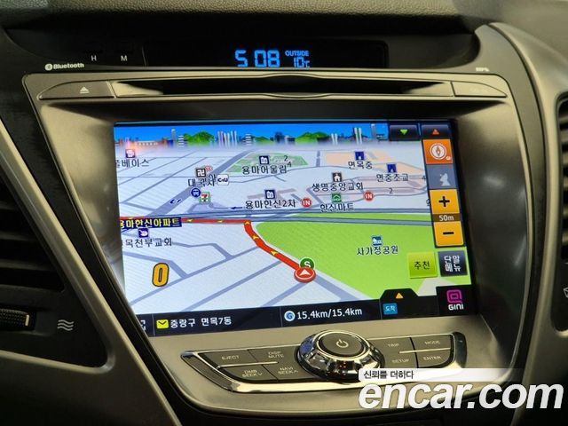 Hyundai AVANTE 2014 — photo 13