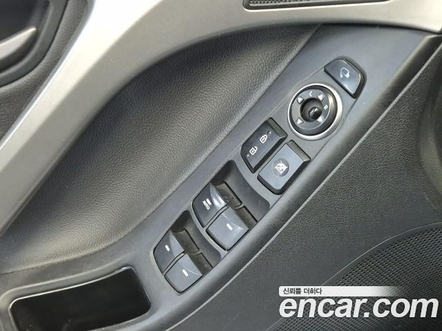 Hyundai AVANTE 2014 — photo 17