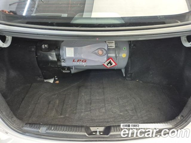 Hyundai AVANTE 2014 — photo 18