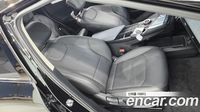 Kia EV6 2022 — photo 17