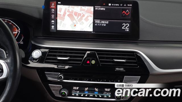 BMW Gran Turismo 2023 — photo 20