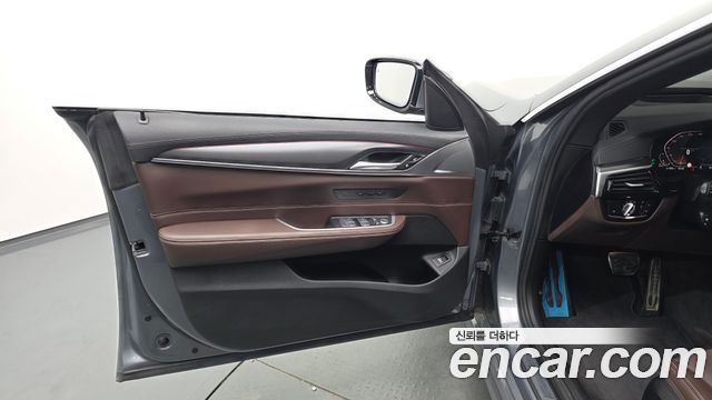 BMW Gran Turismo 2023 — photo 14