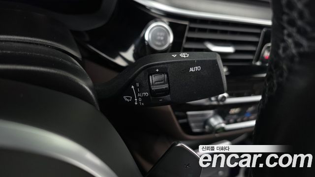BMW Gran Turismo 2023 — photo 28
