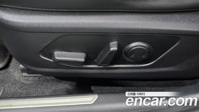 Hyundai AVANTE 2022 — photo 32