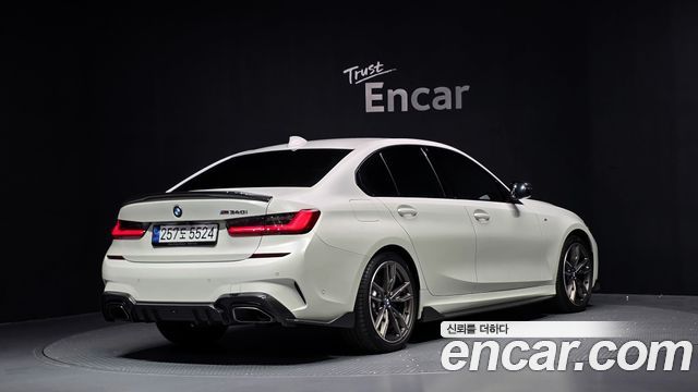 BMW 3-Series 2022 — photo 2