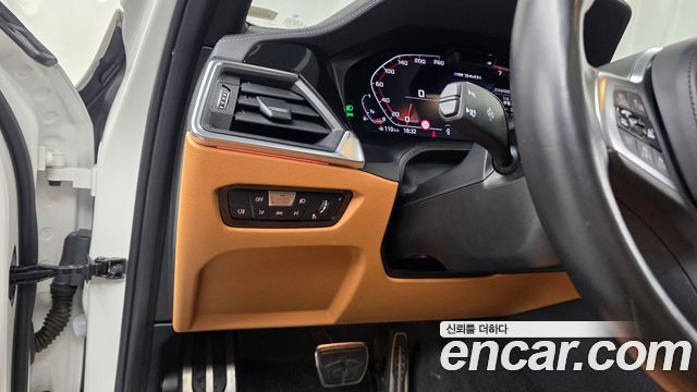 BMW 3-Series 2022 — photo 22