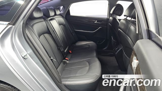 Hyundai Sonata 2015 — photo 17