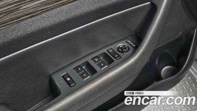 Hyundai Sonata 2015 — photo 29